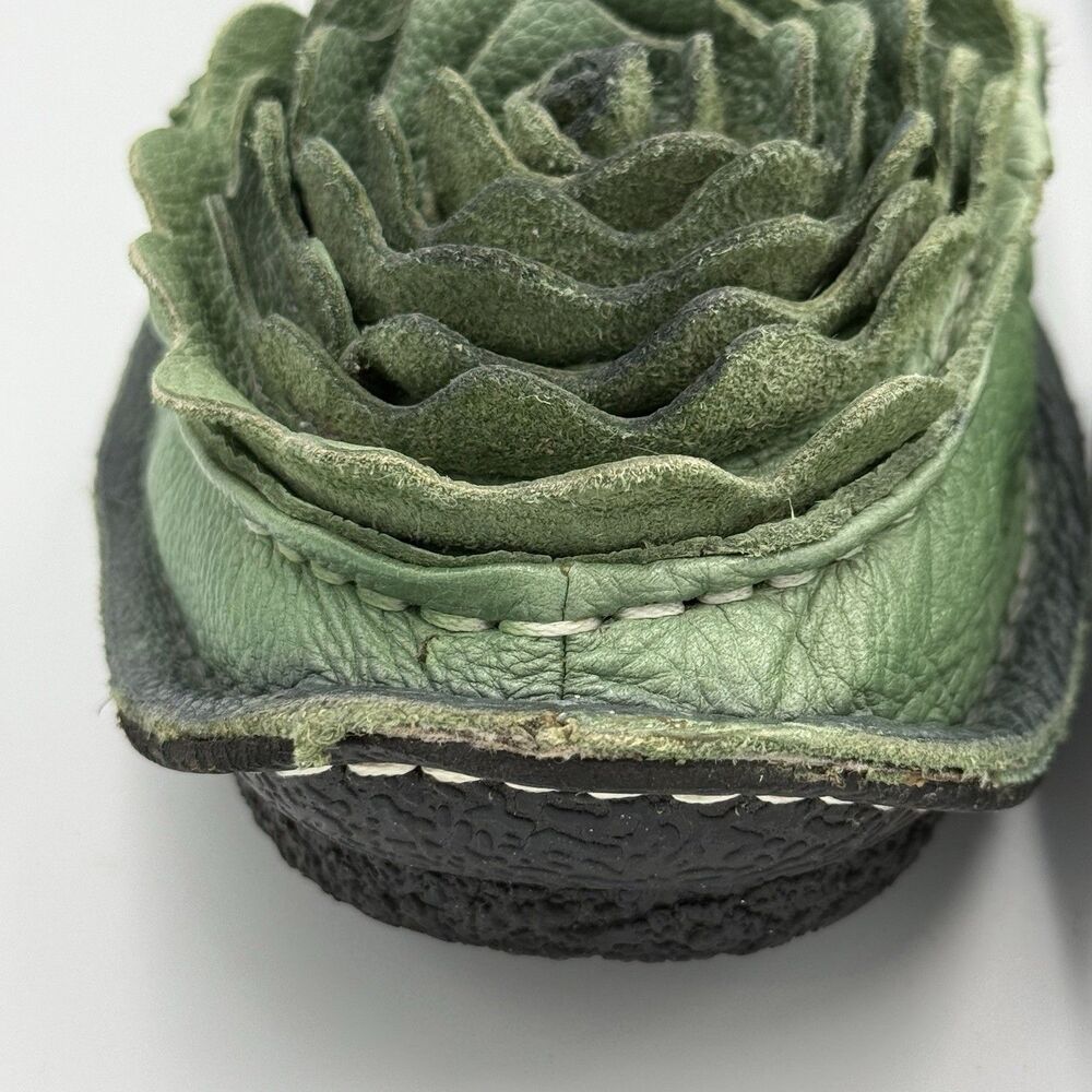 L’Artiste Spring Step Dezi Green Leather Rose Flower Flats Women EU 40 US 9 - Picture 6 of 11